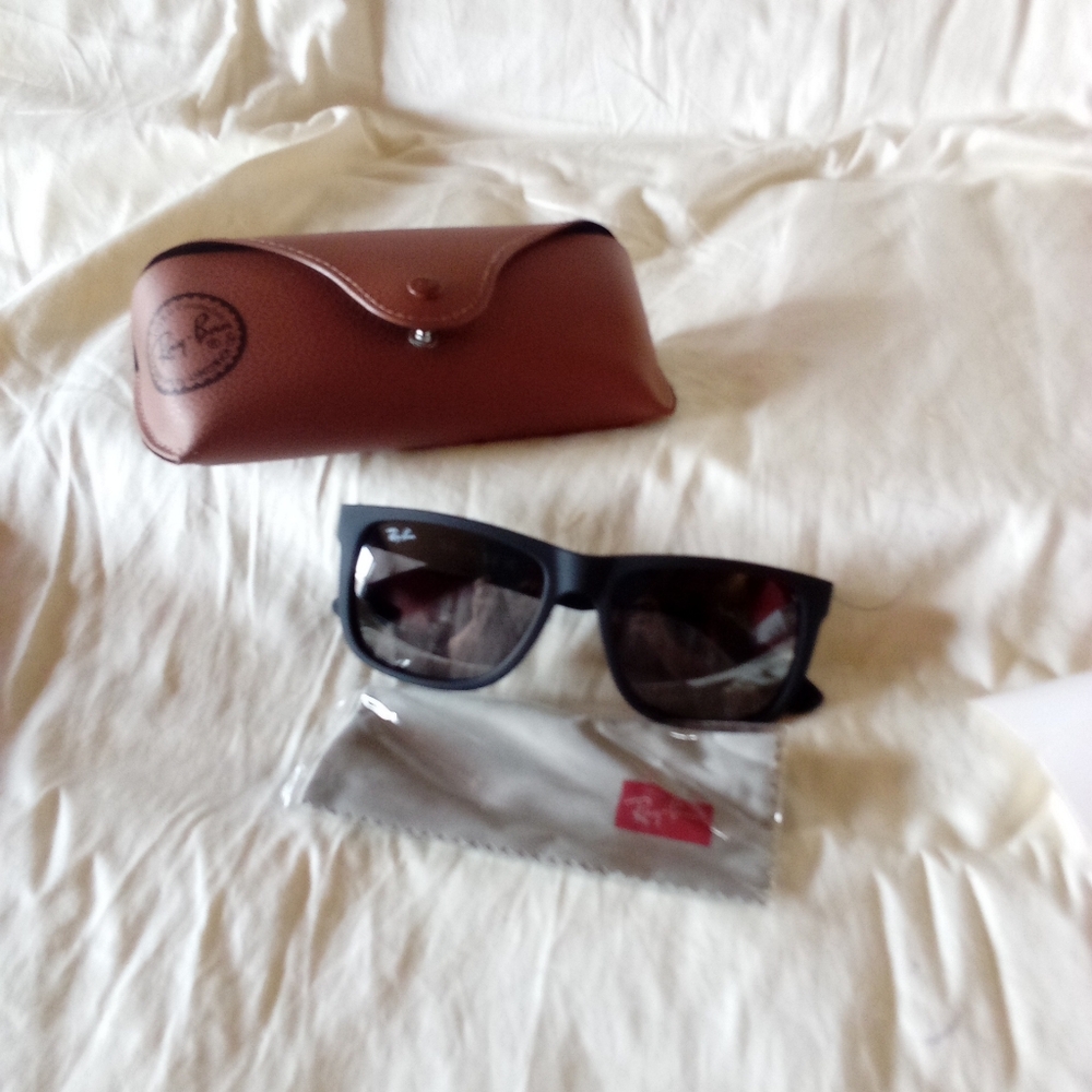 Ray-Ban Justin RB4165 Matte Black Silver Mirror Sunglasses